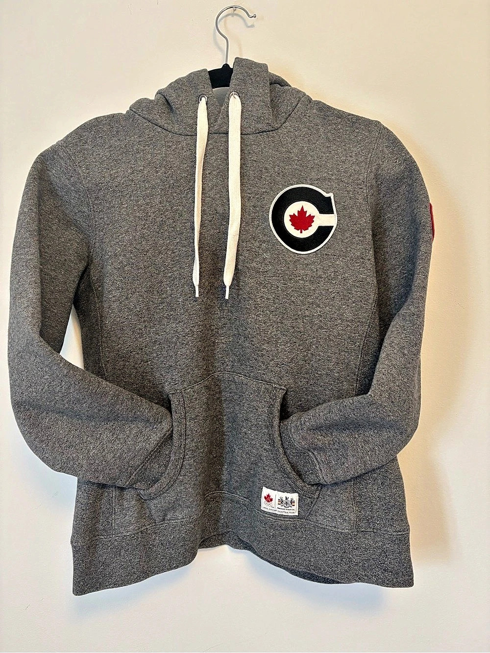 Hudson's Bay Company Team Canada Olympic Pullover Hoodie Gray Hoodie, women’s L
